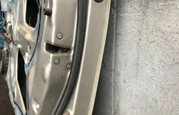 Дверь передняя правая для Toyota Corolla 2003 года на фотографиях