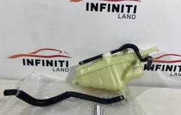 Расширительный бачок радиатора для Infiniti M на фотографиях