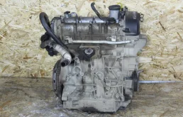 Двигатель без навесного для Volkswagen Polo 2023 года на фотографиях