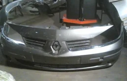 бампер передний для Renault Laguna Лифтбек X91 2007-2011