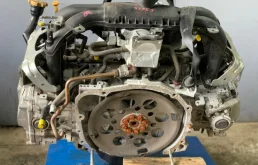 Двигатель для Subaru Legacy 2000 года на фотографиях