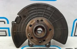 Кулак поворотный правый для Mercedes-Benz M class 2001 года на фотографиях