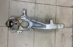 Кулак поворотный правый (A1663301020) для Mercedes-Benz GLS class X166 2015-2019