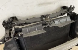 Кассета радиаторов для Audi Q7 2015 года на фотографиях