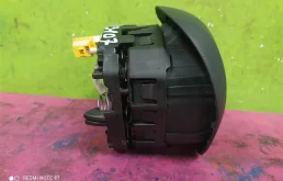 Подушка безопасности водителя для Skoda Rapid 2017 года на фотографиях