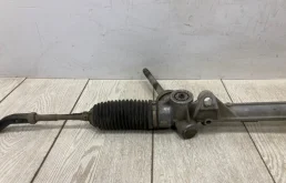 Рулевая рейка для Skoda Rapid 2014 года на фотографиях