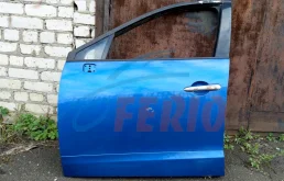 Двери для Renault Scenic 2012 года на фотографиях