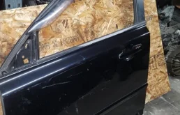 Дверь передняя левая для Volvo S40 2006 года на фотографиях