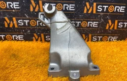 Кронштейн подушки двигателя передний правый для Mercedes-Benz E class W212 2009-2015