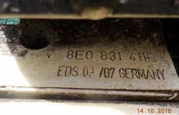 Петля двери задняя левая нижняя для Audi Q7 на фотографиях