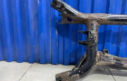 Задняя балка для Mitsubishi ASX 2010 года на фотографиях