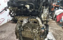 Двигатель без навесного для Nissan Pathfinder 2003 года на фотографиях