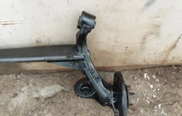 Задняя балка для Hyundai Solaris на фотографиях