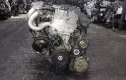 Двигатель для Nissan Primera 1996 года на фотографиях