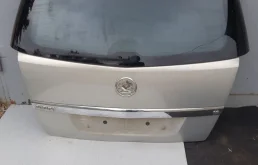 Крышка багажника для Opel Zafira 2010 года на фотографиях