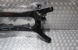 Подрамник двигателя для Toyota Corolla 2024 года на фотографиях