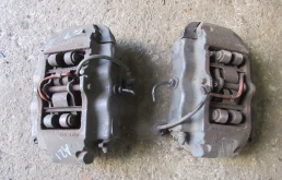 Суппорт задний левый для Audi Q7 на фотографиях