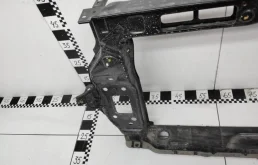 Панель радиатора (телевизор) для Hyundai Creta 2024 года на фотографиях