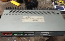 Усилитель звука для Toyota Land Cruiser 100 1998-2007