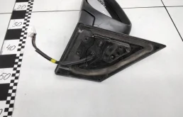 Стекла и зеркала для Toyota Corolla 2016 года на фотографиях