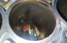 Блок цилиндров ДВС (без ГБЦ) для Mitsubishi Outlander 2012 года на фотографиях