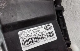 Противотуманка (ПТФ) передняя левая для Skoda Rapid 2015 года на фотографиях