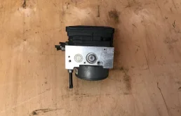 Блок ABS для Mazda CX 5 2013 года на фотографиях