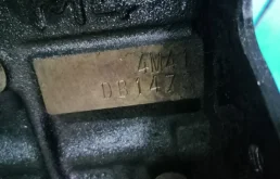 Двигатель без навесного для Mitsubishi Pajero 2003 года на фотографиях