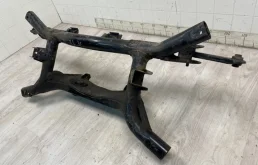 Задний подрамник для Mitsubishi ASX 2010 года на фотографиях