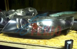 Фара левая для Honda Accord 2004 года на фотографиях