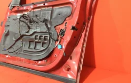 Дверь передняя правая для BMW X3 2005 года на фотографиях