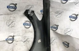 Крыло правое для Volvo C30 на фотографиях