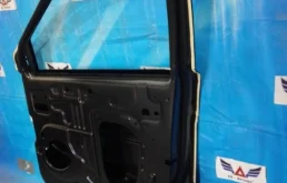 Дверь передняя правая для Ford Explorer 2013 года на фотографиях