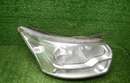 Фара правая для Ford Transit на фотографиях