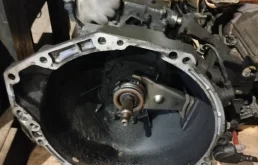 МКПП для Kia Carnival 2002 года на фотографиях