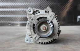 Генератор для Toyota RAV4 на фотографиях