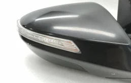 Стекла и зеркала для Hyundai i40 2011 года на фотографиях