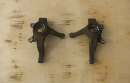 Двери для Nissan March на фотографиях