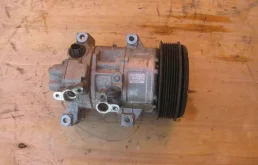 Компрессор кондиционера для Toyota RAV4 2003 года на фотографиях