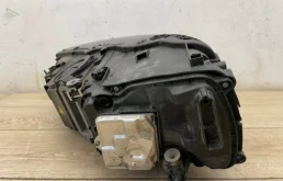 Фара правая для Audi Q7 2020 года на фотографиях