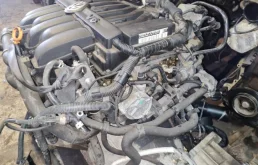 Двигатель без навесного для Porsche Cayenne 2008 года на фотографиях