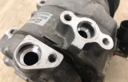 Компрессор кондиционера для Mitsubishi Pajero Sport 2010 года на фотографиях