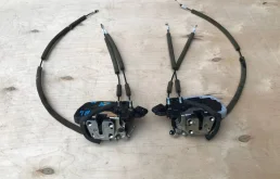 Замок задней правой двери для Nissan Note на фотографиях