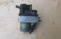 Блок ABS для Toyota Avensis на фотографиях