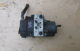 Блок ABS для Toyota Avensis на фотографиях