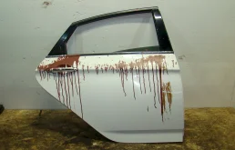 Дверь задняя правая для Hyundai i40 на фотографиях