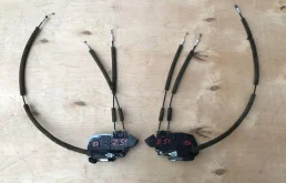 Замок задней правой двери для Nissan Note на фотографиях