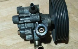 Насос ГУР для Toyota RAV4 на фотографиях