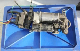 Компрессор пневмоподвески (4L0698007A) для Audi Q7 4L 2005-2015