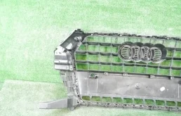 Решетка радиатора для Audi Q3 2017 года на фотографиях